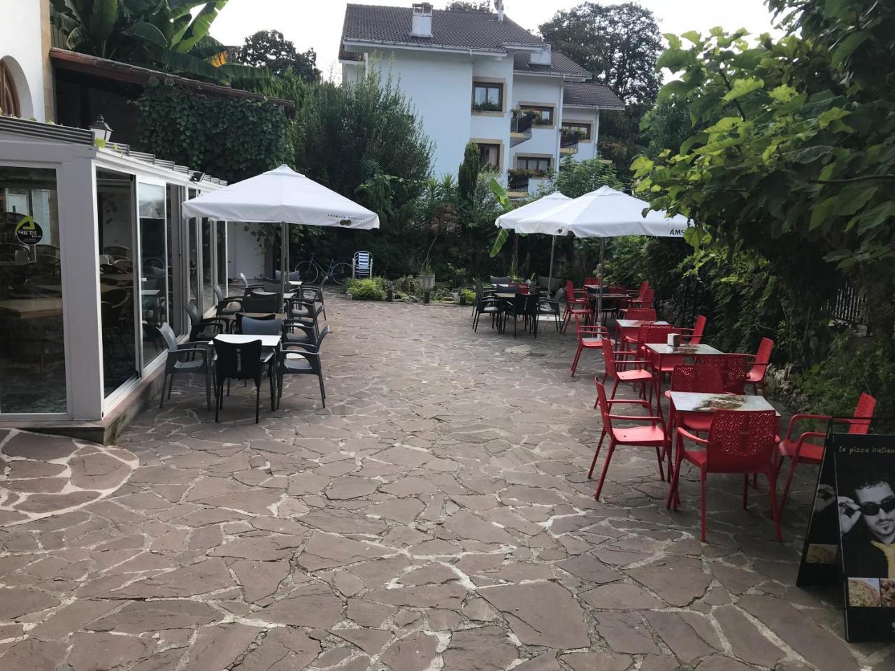 Hostal Ansonea Bera  Exterior photo